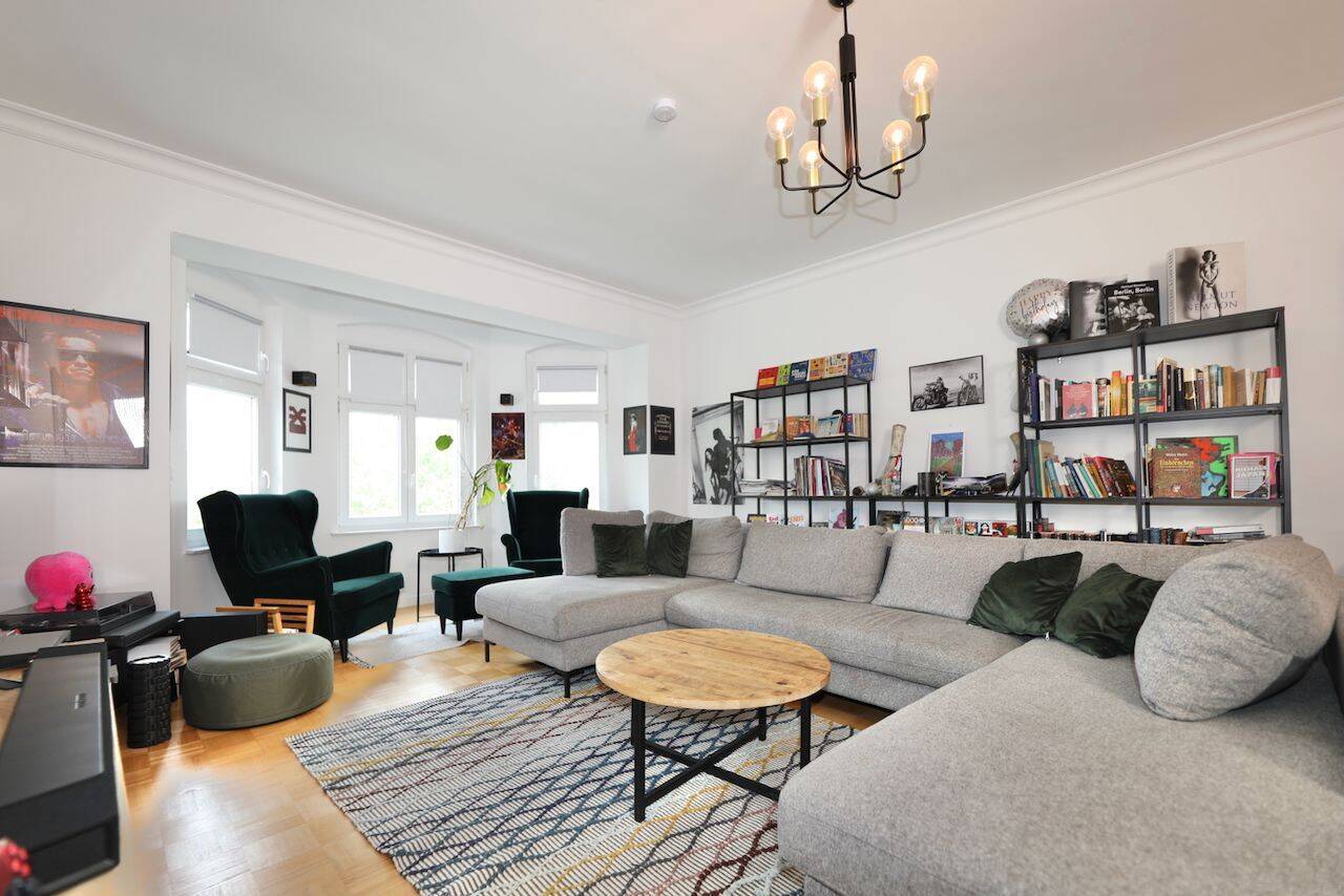 GROSSZÜGIGE ALTBAUWOHNUNG MIT AUFZUG - MIT BALKON & PARKETT - NÄHE OSTBAHNHOF & SPREE – Berlin – Vorschaubild 7