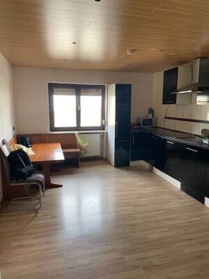 Gemütliche 4,5-Zimmer-Wohnung mit zugehörigem Innenhof – 96199 Zapfendorf – Vorschaubild 2