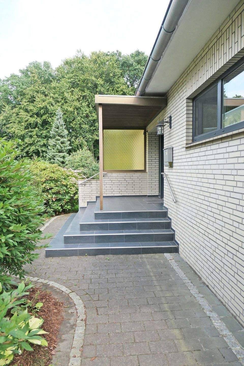 Hochwertiges Einfamilienhaus in bevorzugter Wohnlage in Stade-Campe – Stade – Vorschaubild 4