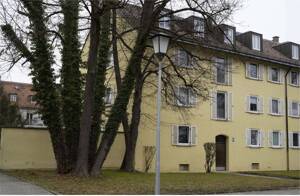 Renovierte 3-Zimmer-Dachgeschosswohnung (WG geeignet)