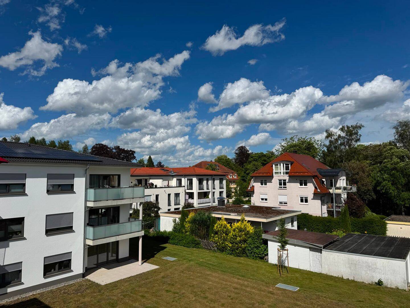 Voll möblierte 2-Zimmer-Wohnung im Erstbezug – Bestlage am Kurpark Königsfeld im Schwarzwald