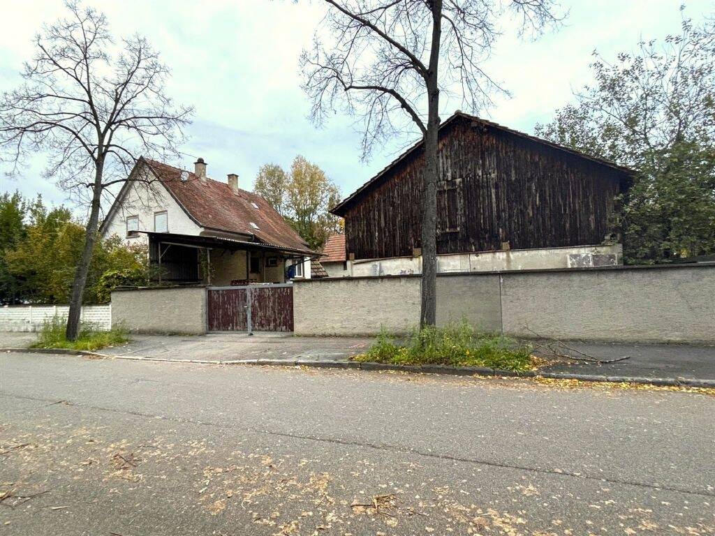 Viel Platz für Ihre Ideen – Breisach am Rhein – Bild 1 von 2