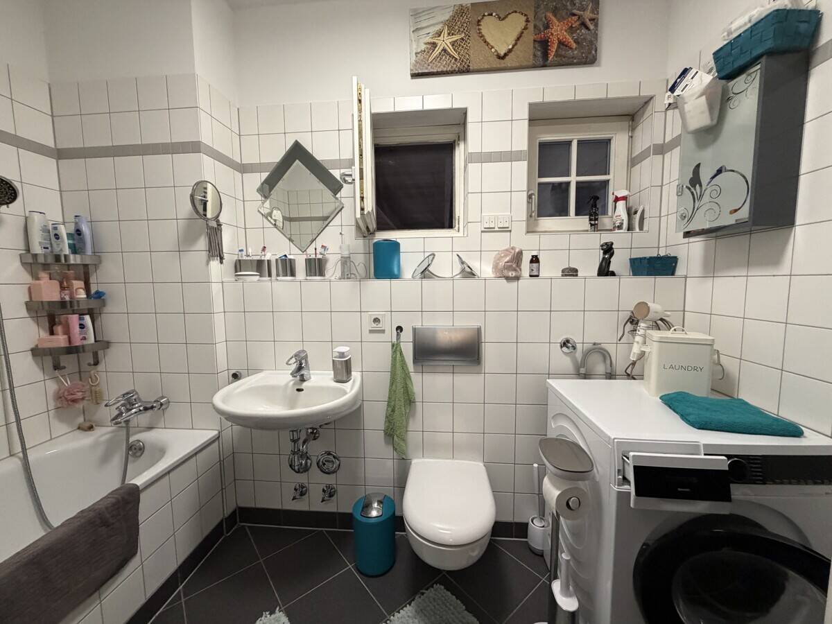 Attraktive Erdgeschosswohnung mit Terrasse in gepflegtem Mehrfamilienhaus - solide Kapitalanlage – Berlin – Vorschaubild 8
