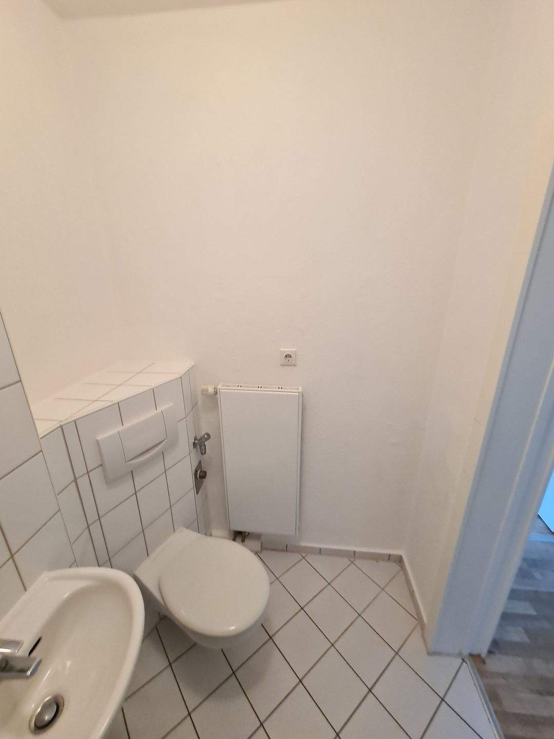 2 Raum Whg mit Balkon in Gablenz Nähe Versorgungszentrum – Chemnitz – Vorschaubild 8