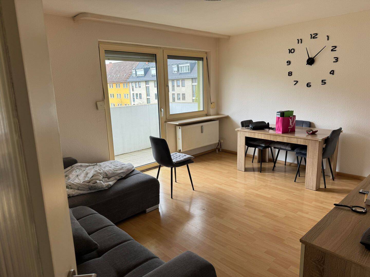 Mittendrin statt nur dabei! Zentral gelegene 1,5 Zimmerwohnung mit Balkon in Schoppershof! – Nürnberg – Vorschaubild 3