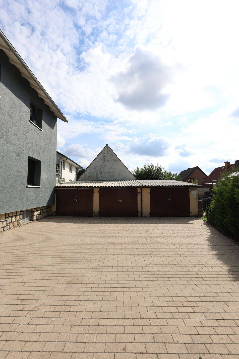 Zweifamilienhaus mit 8 Zimmern, großem Garten und 3 Garagen - 1800€ Kaltmieteinnahmen pro Monat – Münster – Vorschaubild 3
