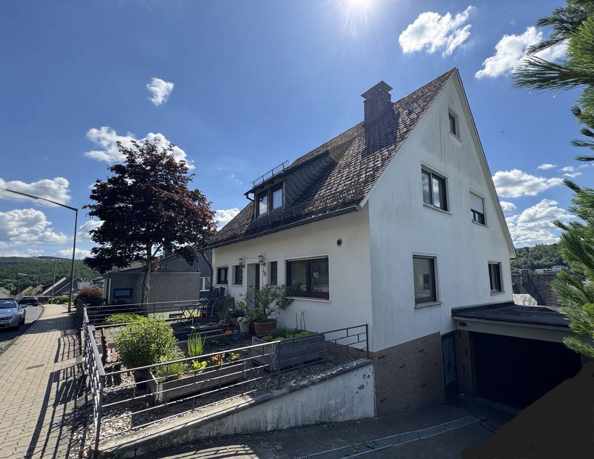 Bevorzugte Wohnlage ! – 57072 Siegen – Bild 1 von 9