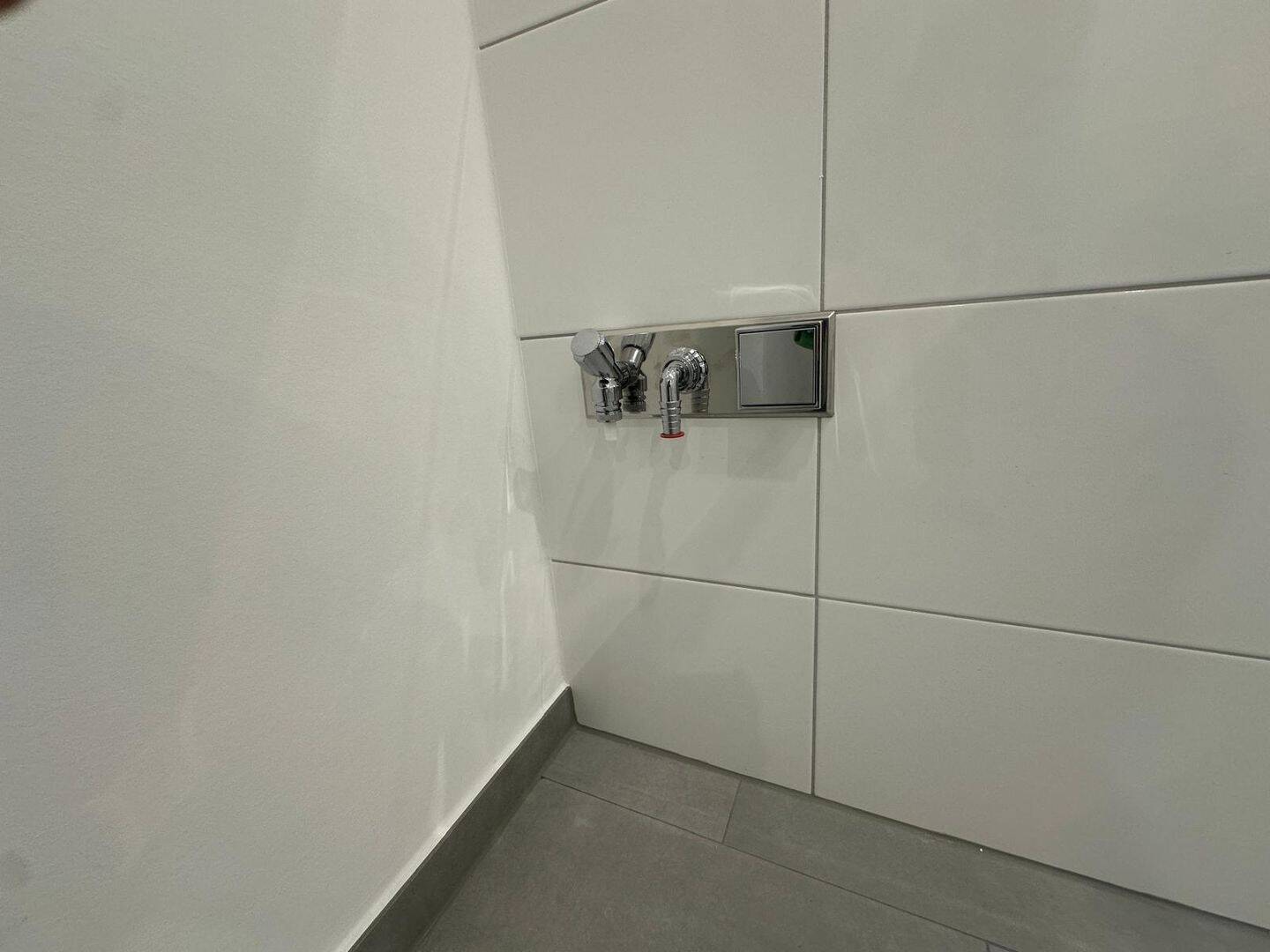 Erstbezug nach hochwertiger Renovierung 2 Zimmer Wohnung mit neuem Bad & moderner Elektrik – Remscheid – Vorschaubild 4
