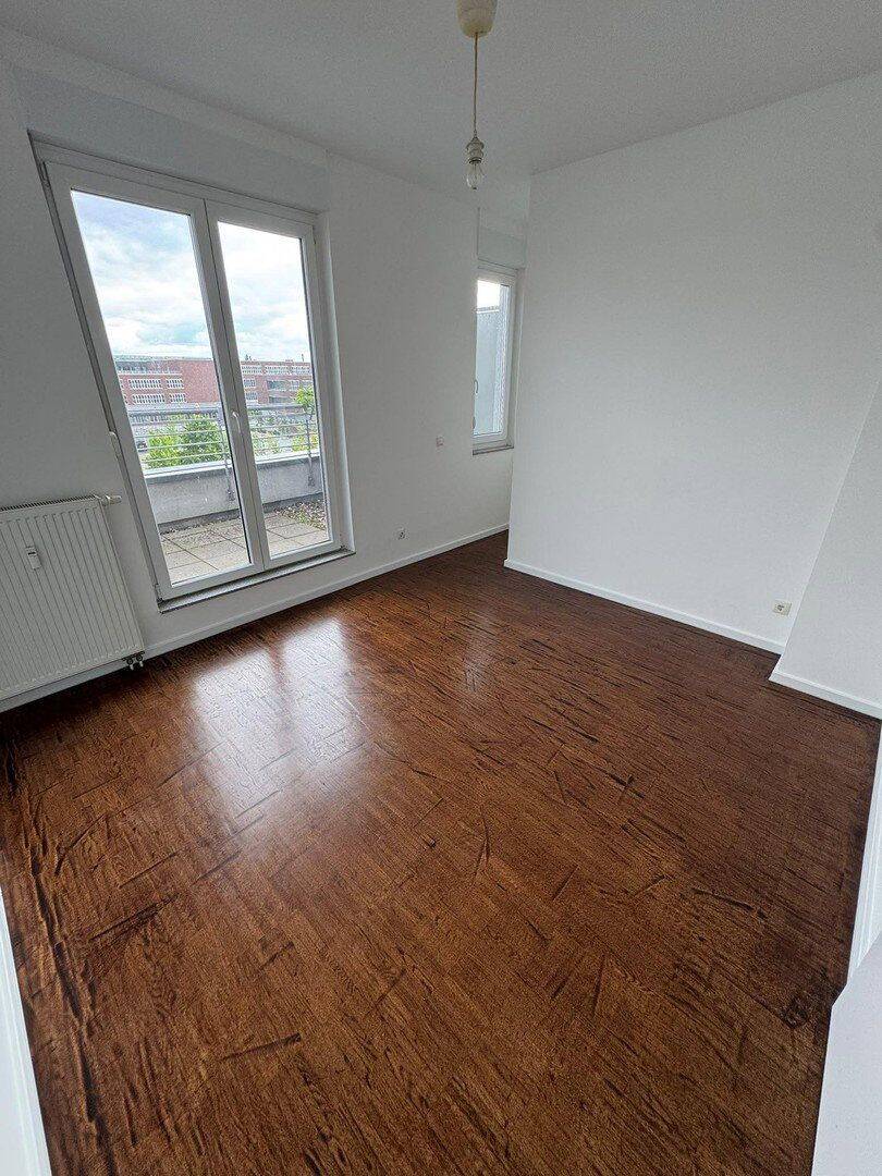 Lichtdurchflutetes Penthouse mit zwei Terrassen - hochwertig saniert in begehrter TH-Nähe – Köln – Vorschaubild 8