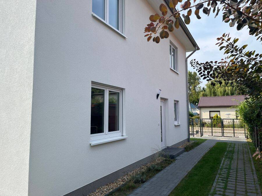 Provisionsfrei* Neubau Stadtvilla mit 2 Wohnungen jeweils mit Einbauküche und gehobener Ausstattung in Berlin-Wartenberg – Berlin – Vorschaubild 9