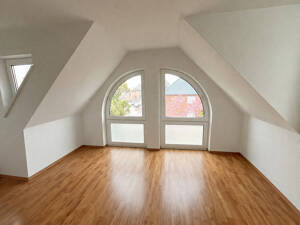 Bezugsfrei ab November 2026! Charmante 1-Zimmer-Dachgeschosswohnung mit Tiefgaragenstellplatz – 26135 Oldenburg – Vorschaubild 5