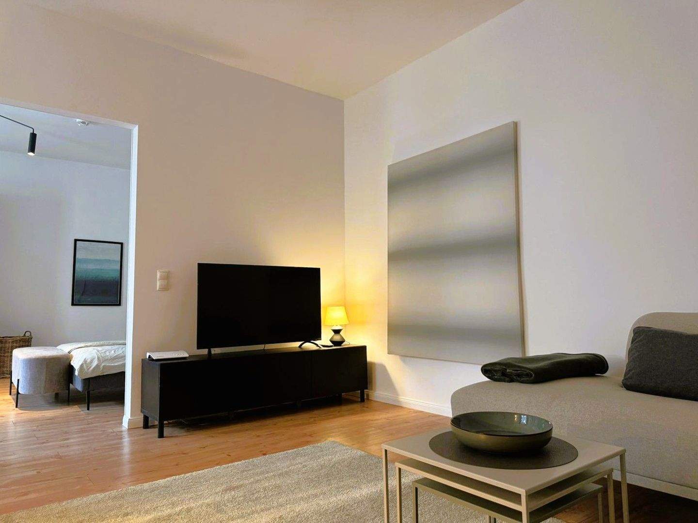 Sofort einziehen! Großzügige 2-Zimmer-Wohnung voll ausgestattet und modern eingerichtet – Berlin – Vorschaubild 6