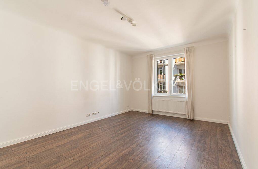 Altbau-Juwel: Modernisiert mit Südbalkon! – Hamburg – Vorschaubild 6