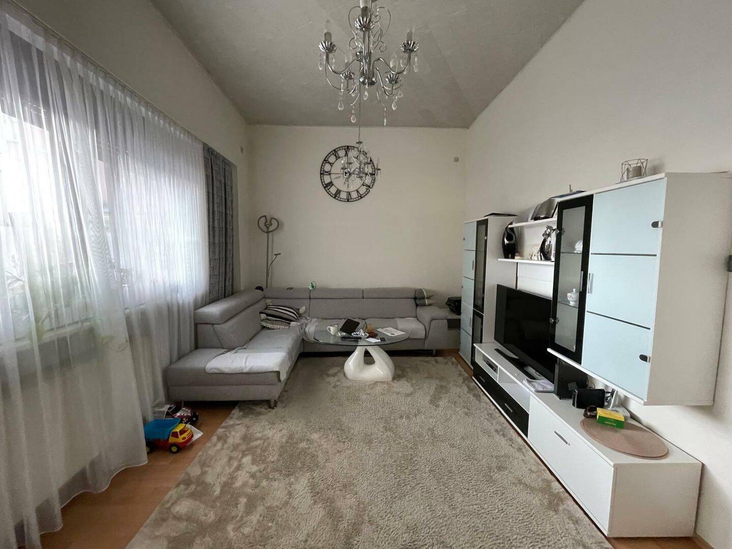 Attraktive 4-Zimmer-Erdgeschosswohnung in zentraler Lage - ideal für vielfältige Nutzungsmöglichkeiten – Nürnberg – Vorschaubild 8