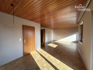 Helle 3-Zimmer-Wohnung mit Balkon, eigenem Garten und Garage in ruhiger Wohnlage – 97816 Lohr am Main – Vorschaubild 3