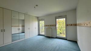 METZ IMMOBILIEN - Ankommen und wohlfühlen! Familienhaus mit Garten und viel Platz – 60437 Frankfurt am Main – Vorschaubild 8
