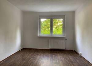 Im Erdgeschoss: 3-Raum-Wohnung mit Balkon – 39387 Oschersleben – Vorschaubild 2
