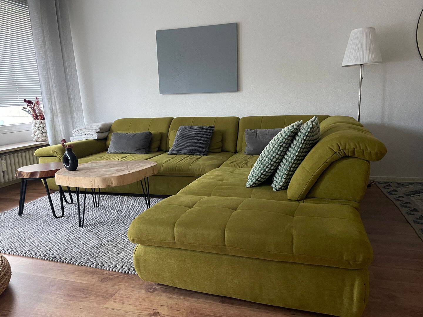 Hochwertige möblierte Übergangslösung mit großem Balkon in Düsseldorf - Urdenbach