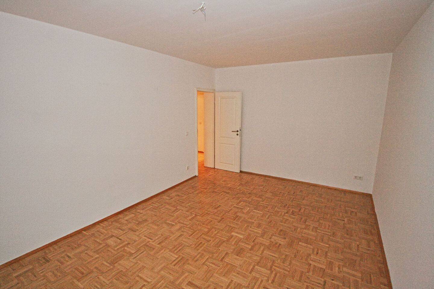 Familienfreundliche 4-Zimmer-Wohnung mit Balkon in Leipzig Leutzsch – Leipzig – Vorschaubild 5