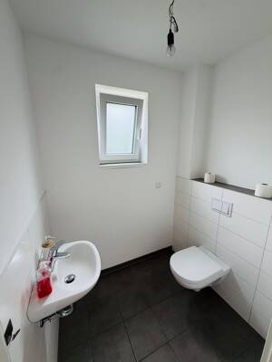 Moderne Neubau-Doppelhaushälfte mit 125 m2 in Lurup – Garten, Terrasse, 2 Stellplätze – 22549 Hamburg – Vorschaubild 9