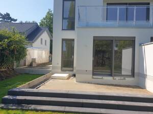 NEUBAU - TOP LAGE: Hochwertige 2-Zimmer Wohnung mit Terrasse u. Garten! - Provisionsfrei - – 53227 Bonn – Vorschaubild 2