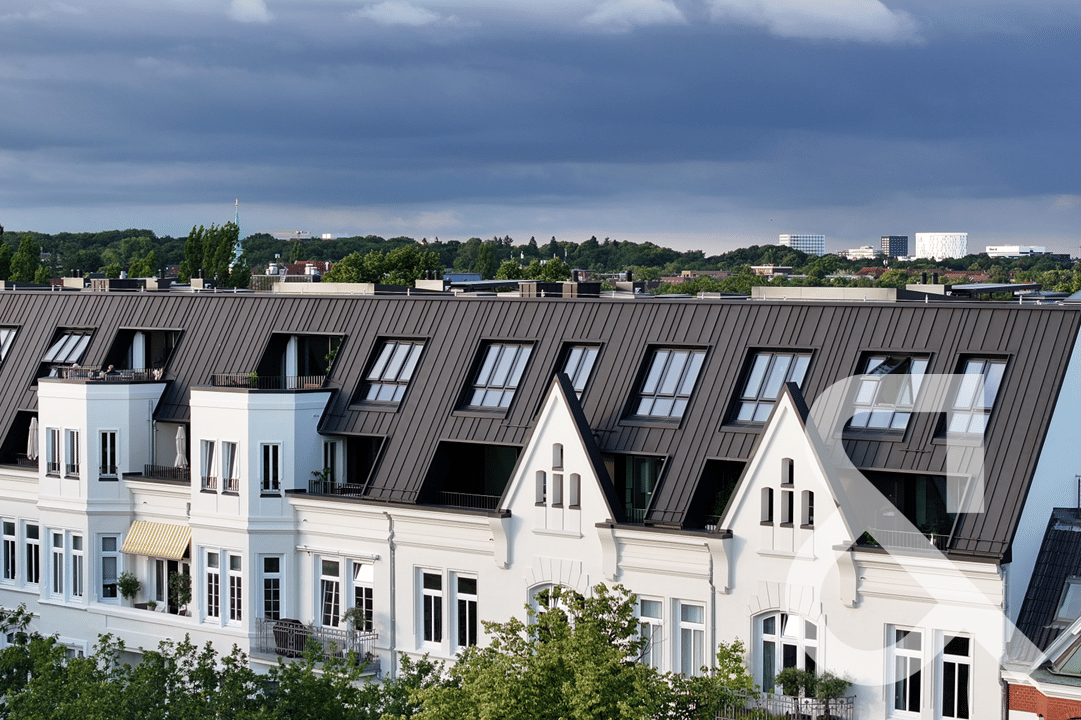 Courtagefrei: Eigentumswohnung mit Dachterrasse in Winterhude – Hamburg – Bild 1 von 9