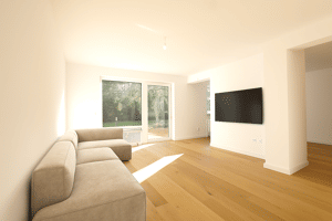 70 m² Terrasse, zwei Wohnebenen: Erdgeschosswohnung in Wentorf – 21465 Wentorf bei Hamburg – Vorschaubild 2
