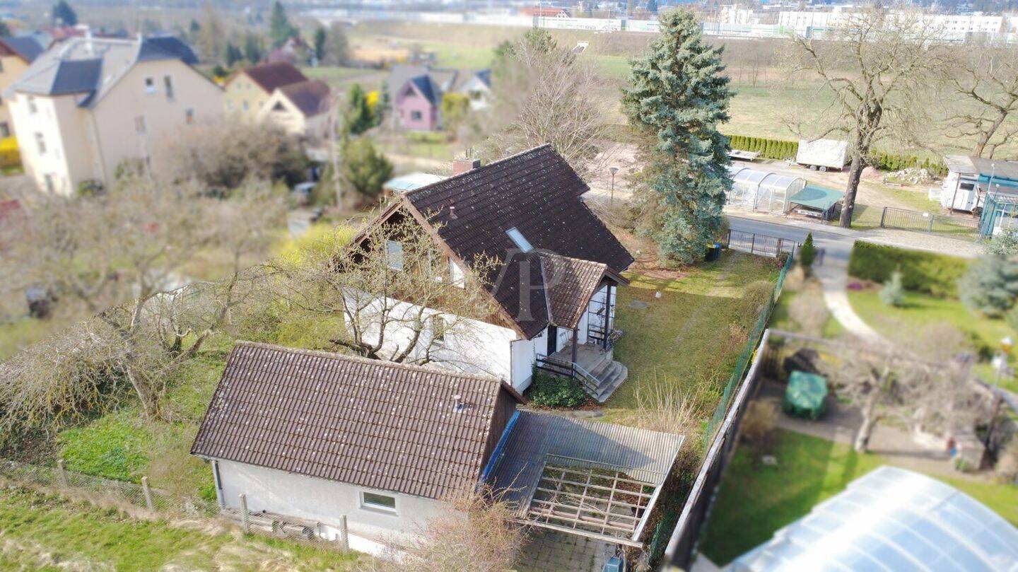 TOLLES HAUS MIT GROSSEM GRUNDSTÜCK IN RUHIGER LAGE VON RADEBEUL + NEBENGEBÄUDE – Radebeul – Vorschaubild 4