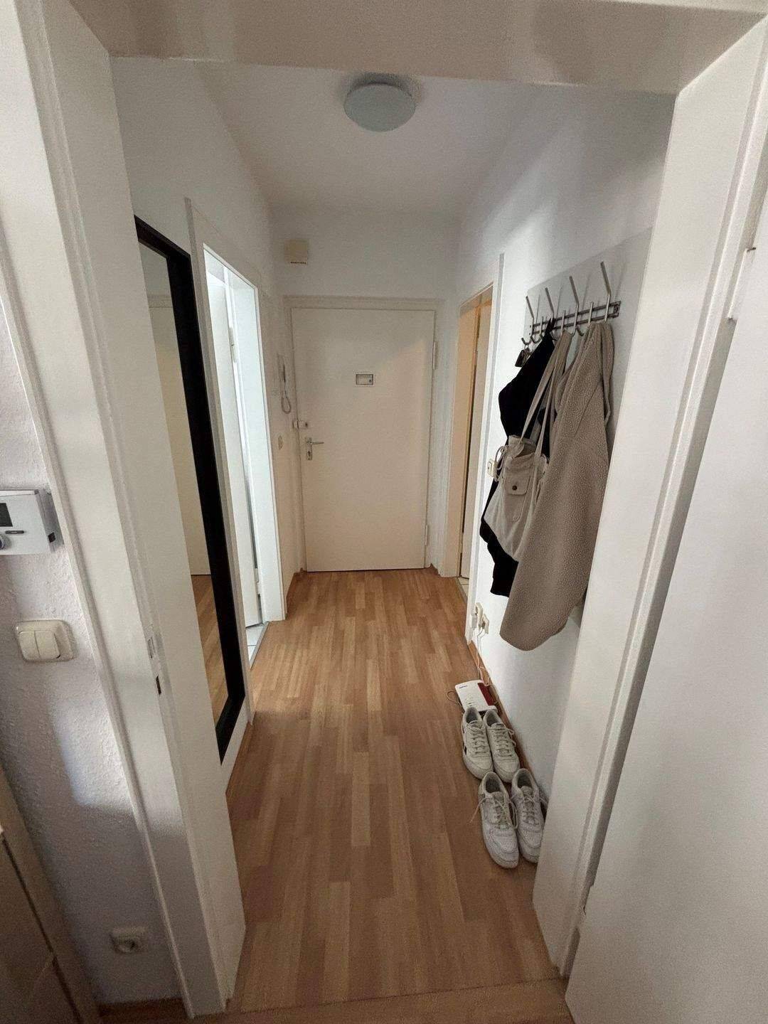 Geräumige, modernisierte 1-Zimmer-Wohnung, Fürth - Erlanger Str. 20 a - 3. OG - ohne Maklerprovision – Fürth – Vorschaubild 3