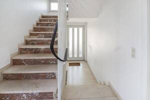 Seltene Gelegenheit in gefragter Lage - Großzügiges Wohnensemble mit Gewerbeoption und großem Garten – 33649 Bielefeld – Vorschaubild 4
