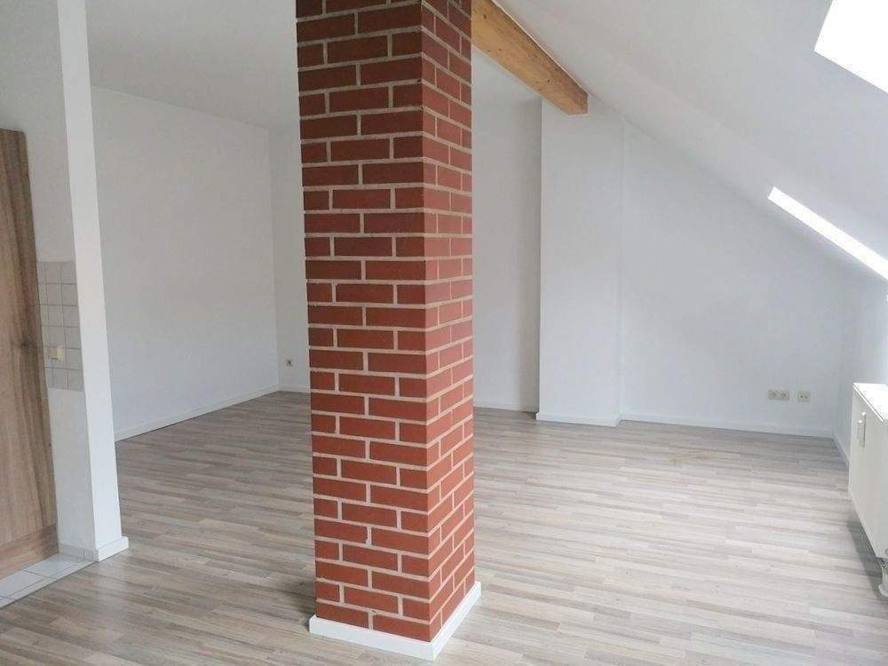 !! Einbauküche, 3-Zimmer-Dachgeschosswohnung mit Balkon !! – Chemnitz – Vorschaubild 3