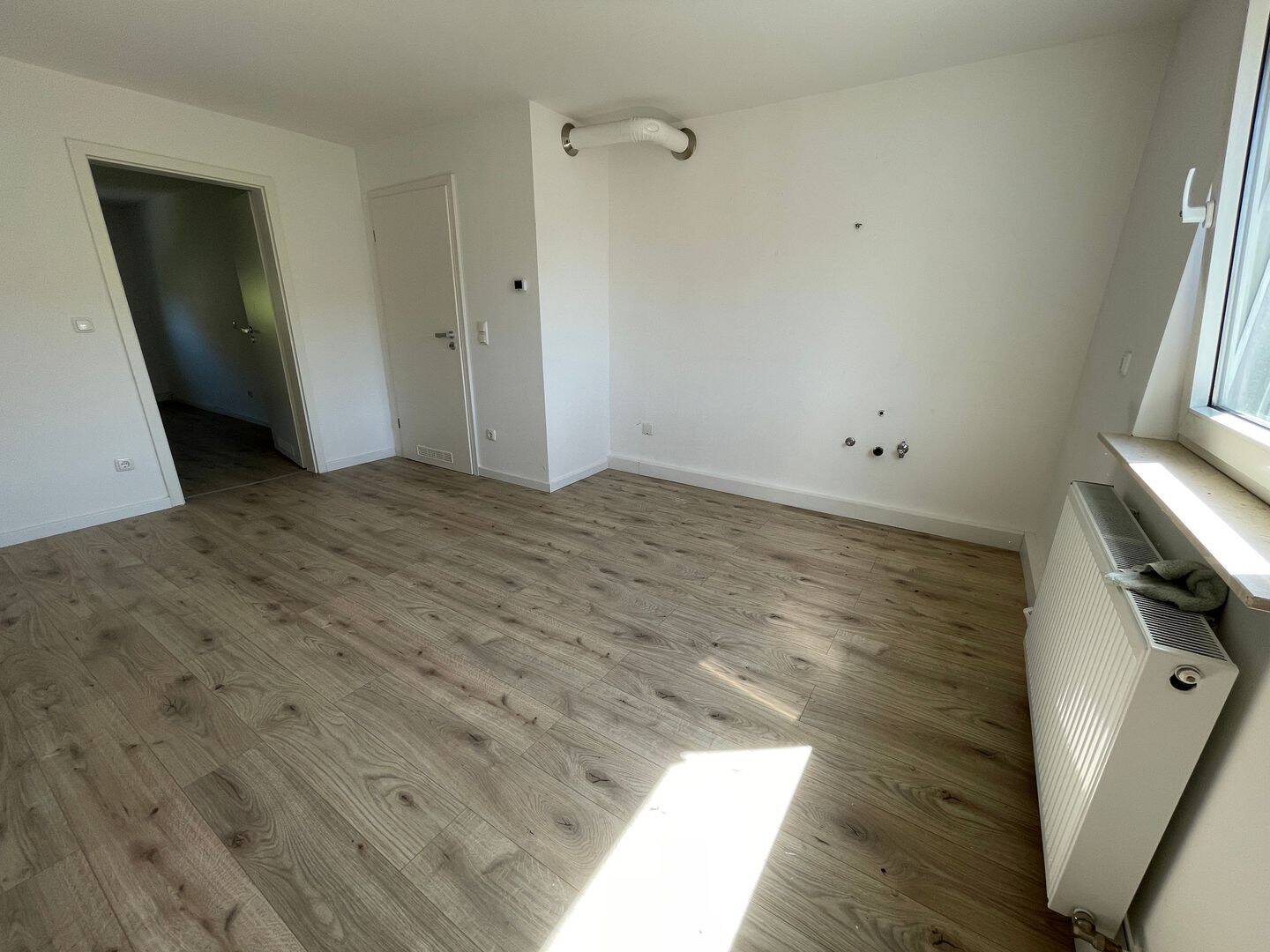 Helle 2-Zimmer Wohnung im 4.OG am Südstadtpark in Fürth! – Fürth – Vorschaubild 3