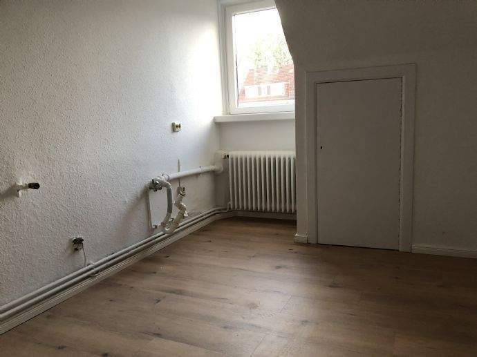 3-Zimmer-Wohnung (Dachgeschoss) in der Nähe des Bremer Hauptbahnhofs – Bremen – Vorschaubild 4