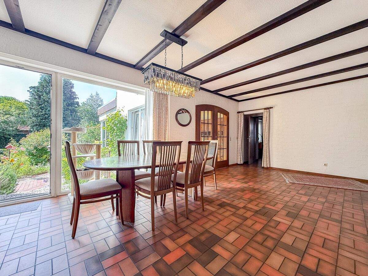 Bremerhaven - Lehe // Großzügiges Wohnhaus mit Indoor-Pool und Einliegerwohnung – Bremerhaven – Vorschaubild 4