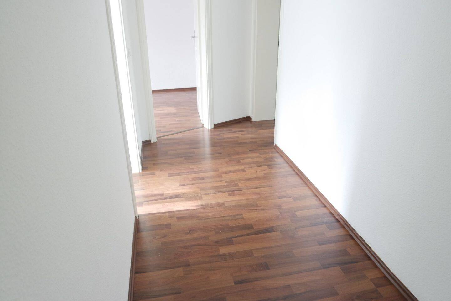 Eutritzsch - schöne Singlewohnung mit Tageslichtbad und schickem Fussboden in verkehrsgünstiger Lage – Leipzig – Vorschaubild 8