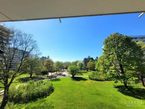 Sonniges und helles 3 Zimmer Juwel direkt am Ostpark - Tiefgaragenstellplatz inklusive - frei ! – 81735 München – Vorschaubild 3