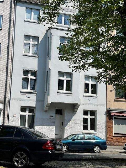 Kapitalanlage in Uninähe ! Bahnhofsnähe,Schönes Jugendstilgebäude mit 10 gut vermietbaren Wohnungen zu verkaufen. – Duisburg – Bild 1 von 9