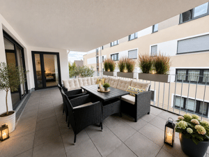 *Wohnkomfort auf höchstem Niveau* Neuwertige 4,5-Zimmer-Wohnung mit großem überdachtem Balkon – 70563 Stuttgart – Vorschaubild 7