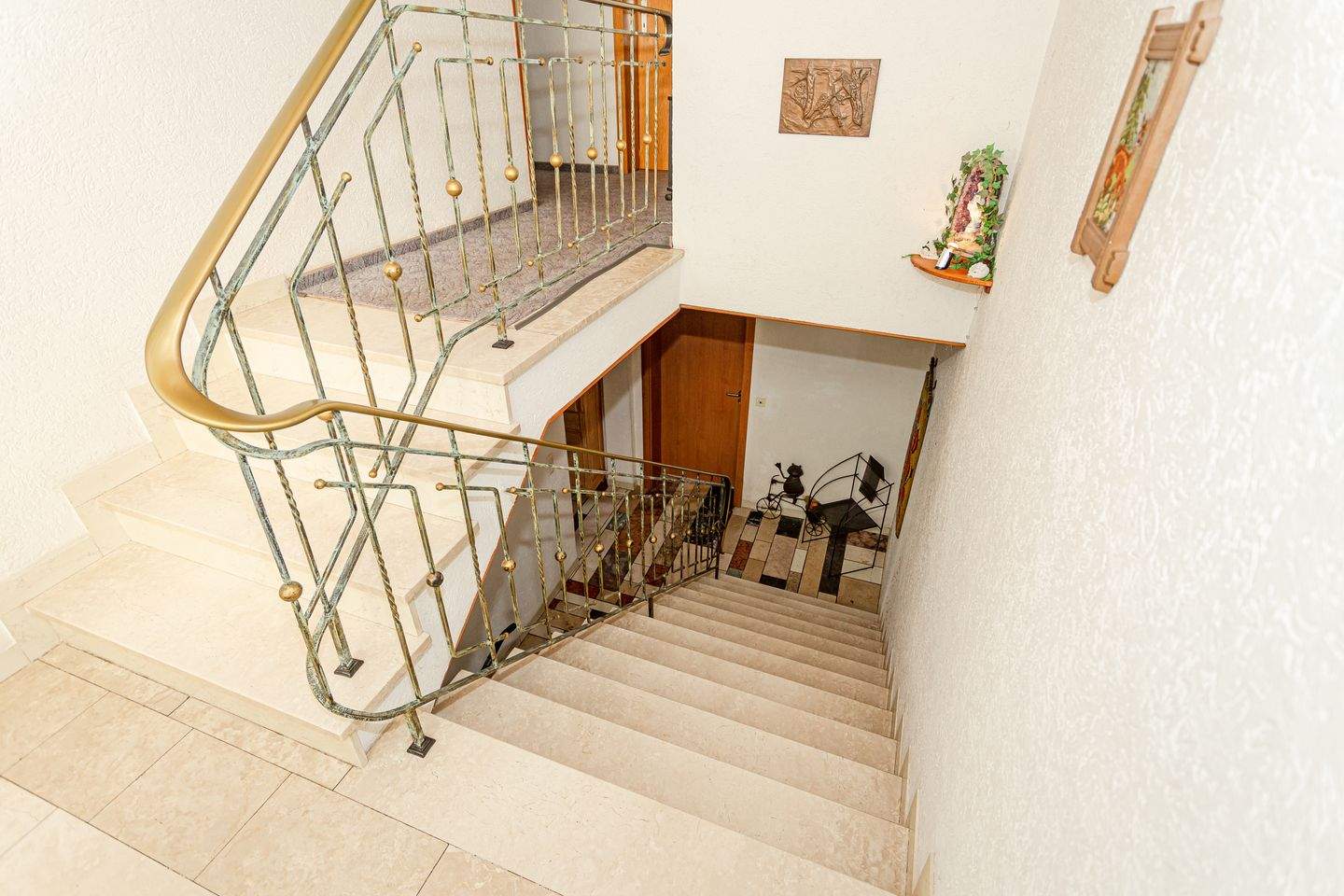 Ein Haus nahe Cochem - mit 2 Terrassen, Balkon und Garage in hochwassersicherer Lage – Ellenz-Poltersdorf – Vorschaubild 7
