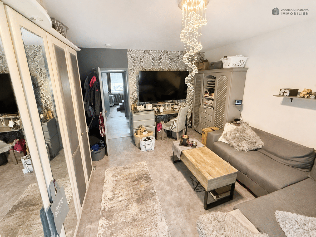 TOP LAGE! 3,5-Zi.-Wohnung mit großer Terrasse * TL-Bad * sep. WC * Pkw-Stpl. * akt. vermietet – 70327 Stuttgart – Bild 1 von 6