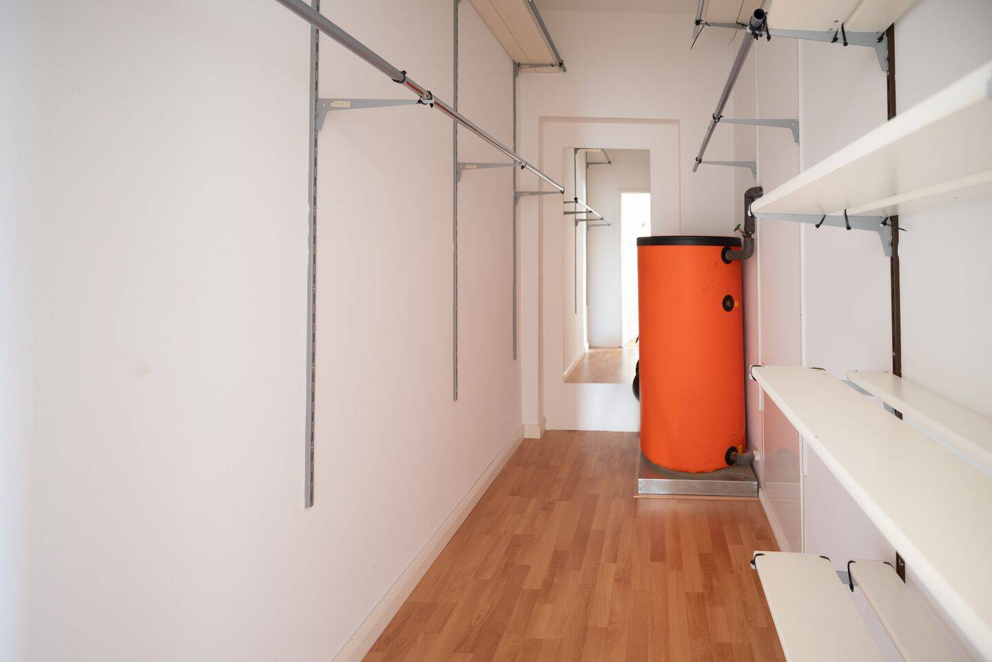? Lichtdurchflutetes Penthouse am Tegeler See - 3-Zi-Whg mit 3 Balkonen, EBK & Whirlpoolwanne – Berlin – Vorschaubild 7