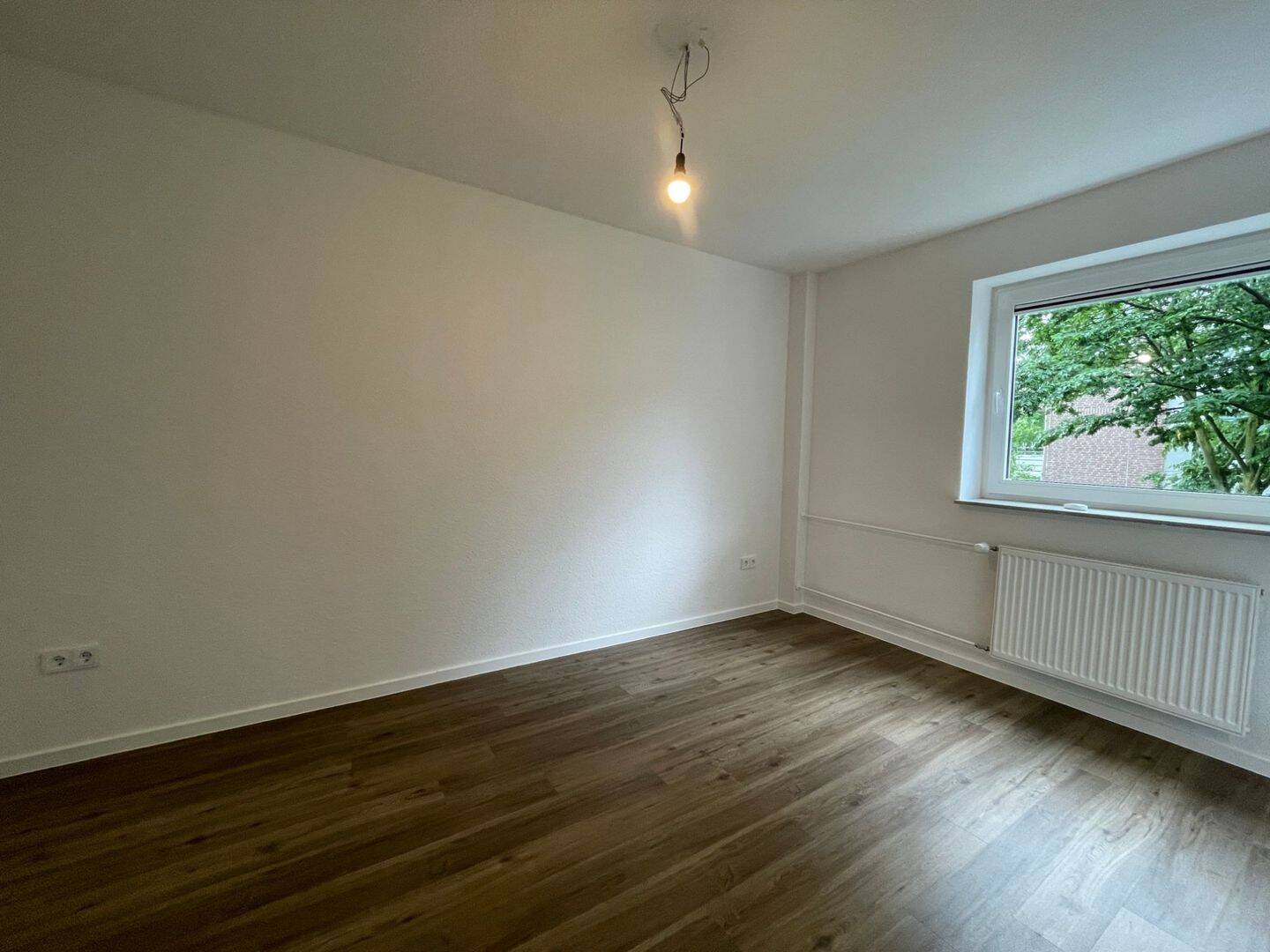 zentrale Lage, gute Anbindung an ÖPNV, bezugsfertig – Duisburg – Vorschaubild 4