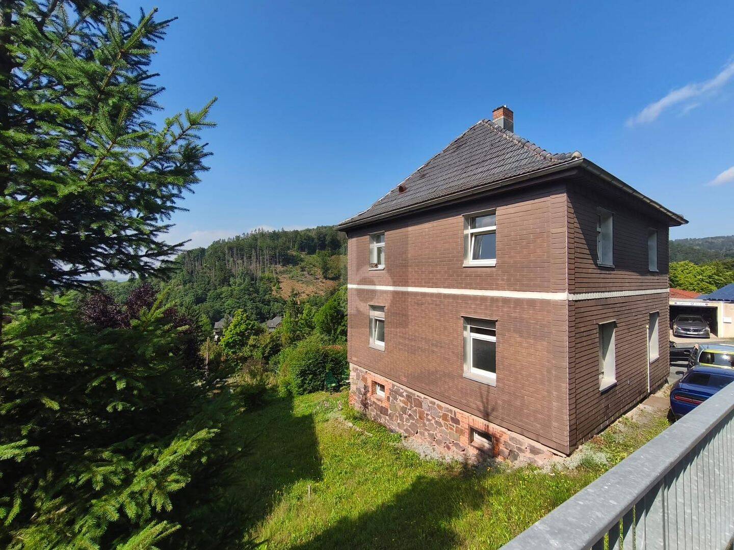 MEHRGENERATIONEN MIT RUHE UND PANORAMA – Sonneberg – Bild 1 von 5