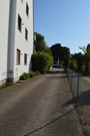 "Attraktives Reihenhaus" in "Weser"-Nähe, ruhige Lage, im schönen "Bremer Norden" – 28777 Bremen – Vorschaubild 4