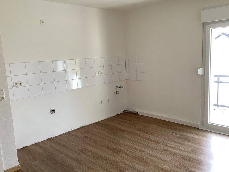 Erstbezug nach Renovierung: Gemütliche 1,5-Raum-Whg. mit großem Balkon – Essen – Vorschaubild 2