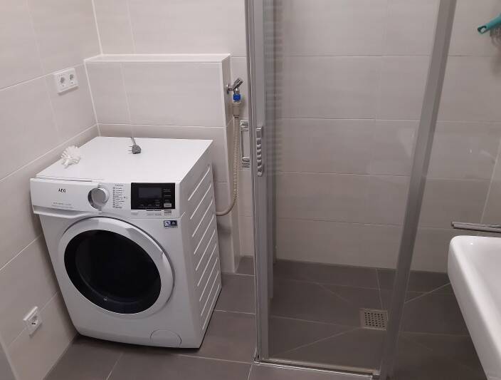 Möbliertes 1-Zimmer-Apartment in München-Neuaubing – München – Vorschaubild 3