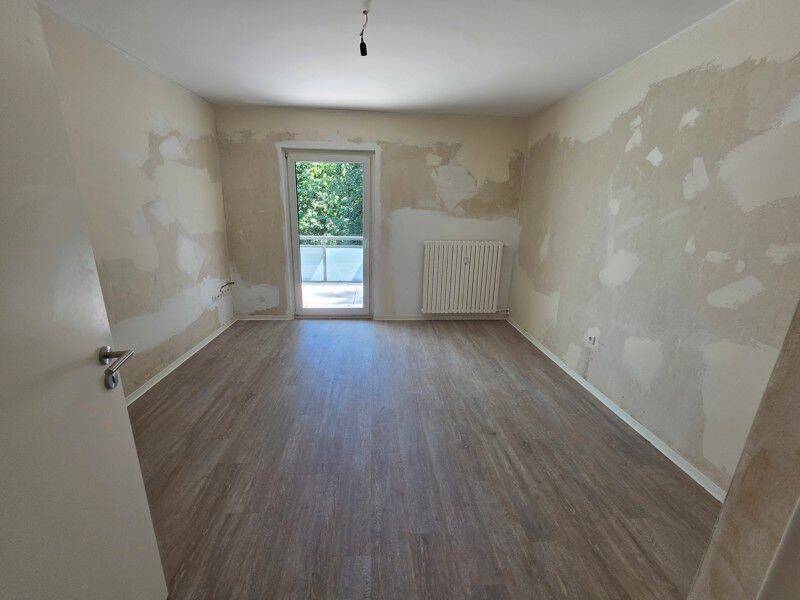 Frisch saniert, ab sofort, tolle Wohnung in Reisholz - mit Balkon – Düsseldorf – Vorschaubild 6