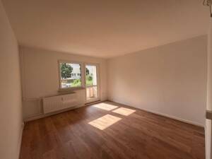 Ihre neue 4 Zimmer Wohnung in Neuplanitz mit Balkon – 8062 Zwickau – Vorschaubild 2