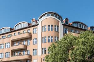 Erstattung der Erwerbsnebenkosten: Vermietete 4-Zimmer Wohnung nahe Landwehrkanal – 10967 Berlin – Vorschaubild 3