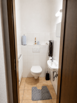 Gepflegte 2-ZKB-Souterrainwohnung mit großer Terrasse & 20 m² Abstellraum in Heimbach-Weis – 56566 Neuwied – Vorschaubild 3